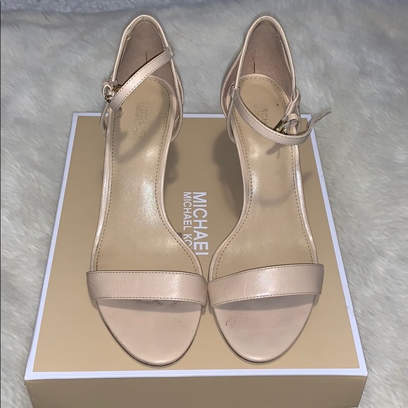 Michael Kors Shoes - 7M Michael Kors Nude Matte Low Heels